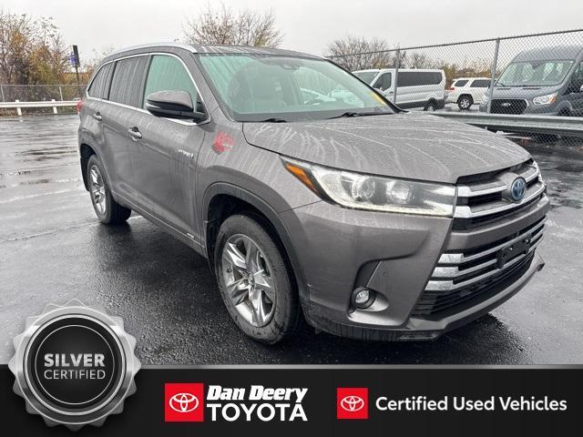 used 2019 Toyota Highlander Hybrid car, priced at $28,292