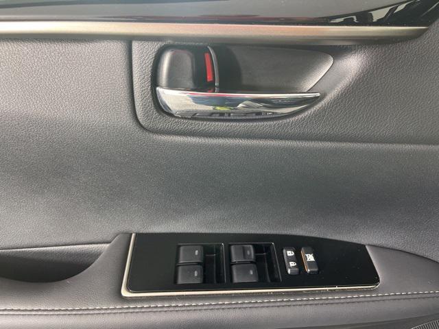 used 2018 Lexus ES 350 car, priced at $27,265