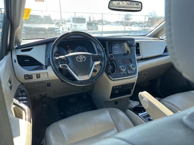 used 2017 Toyota Sienna car