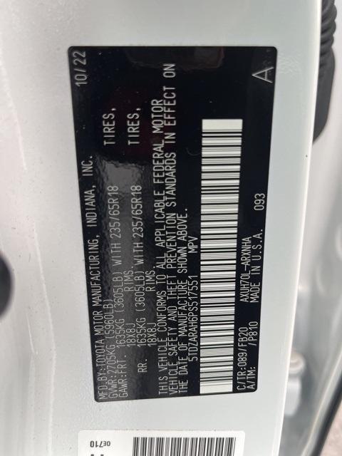 used 2023 Toyota Highlander Hybrid car