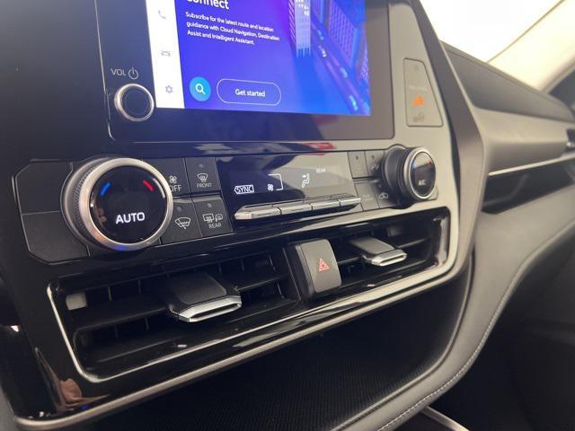 used 2023 Toyota Highlander Hybrid car, priced at $35,933