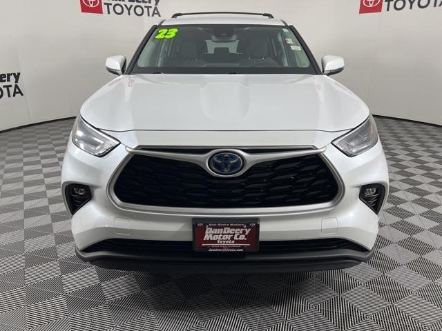 used 2023 Toyota Highlander Hybrid car, priced at $37,039