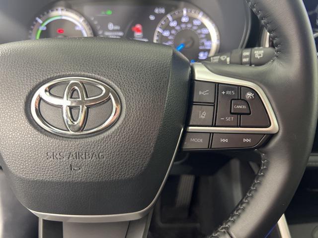 used 2023 Toyota Highlander Hybrid car, priced at $35,933