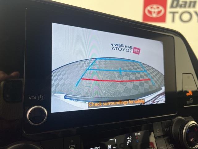 used 2023 Toyota Highlander Hybrid car, priced at $37,039