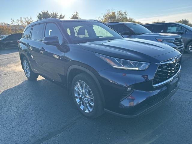 used 2023 Toyota Highlander car, priced at $42,300