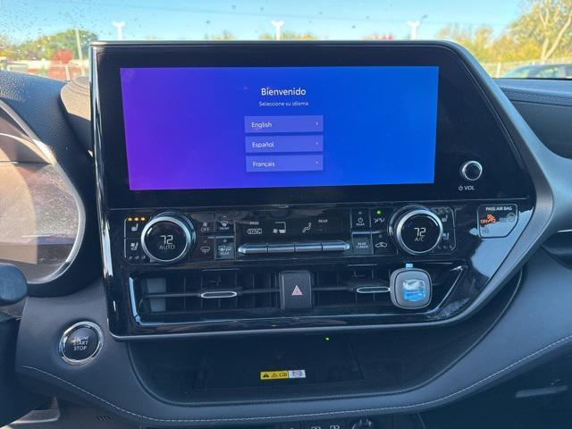 used 2023 Toyota Highlander car, priced at $42,300