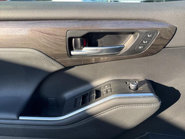 used 2023 Toyota Highlander car, priced at $42,300