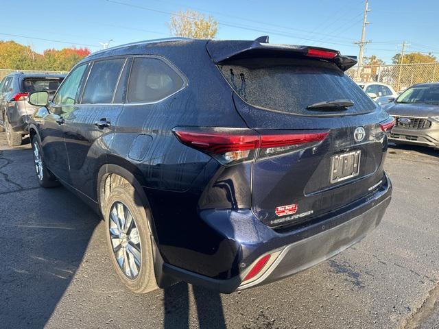 used 2023 Toyota Highlander car, priced at $42,300