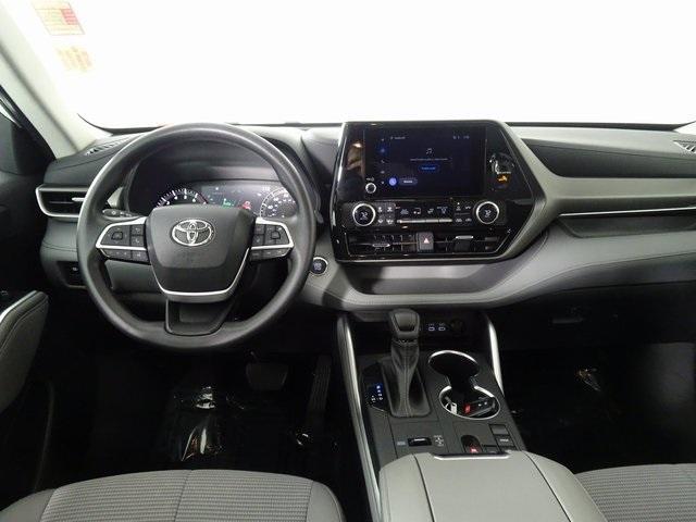 used 2023 Toyota Highlander car, priced at $32,906