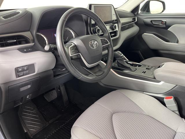 used 2024 Toyota Highlander car, priced at $37,900