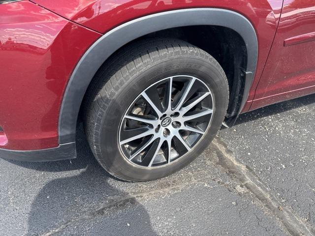 used 2018 Toyota Highlander car, priced at $23,583