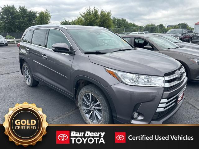 used 2019 Toyota Highlander car, priced at $30,200