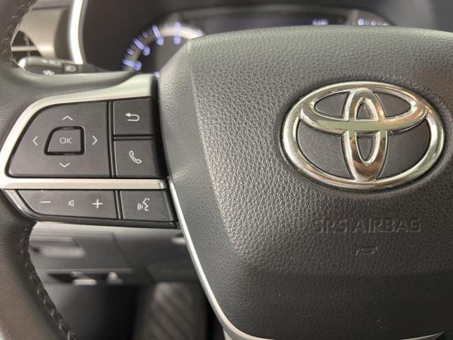 used 2022 Toyota Highlander car, priced at $35,481