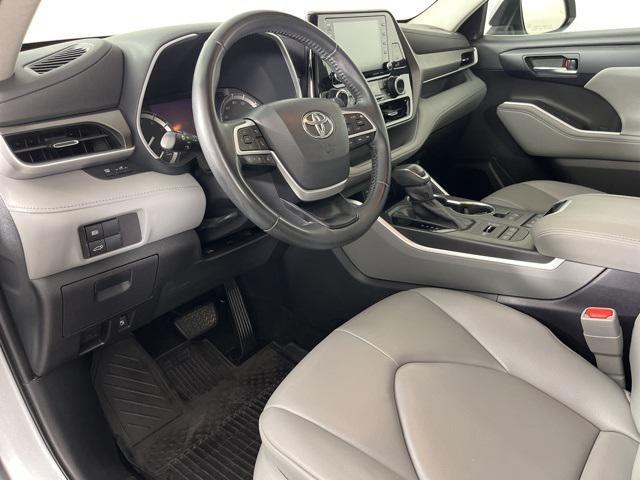 used 2022 Toyota Highlander car, priced at $35,481