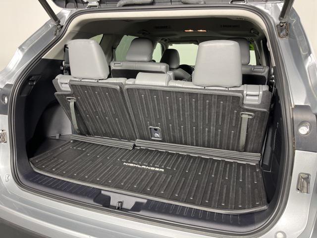 used 2022 Toyota Highlander car, priced at $35,481