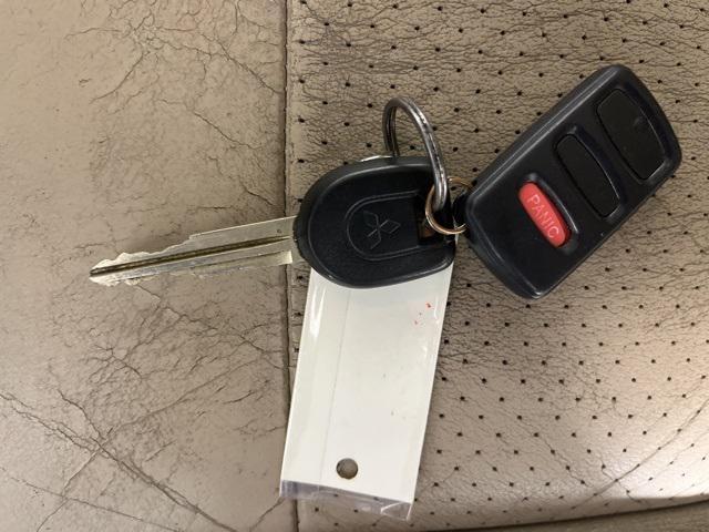 used 2006 Mitsubishi Montero car, priced at $8,500