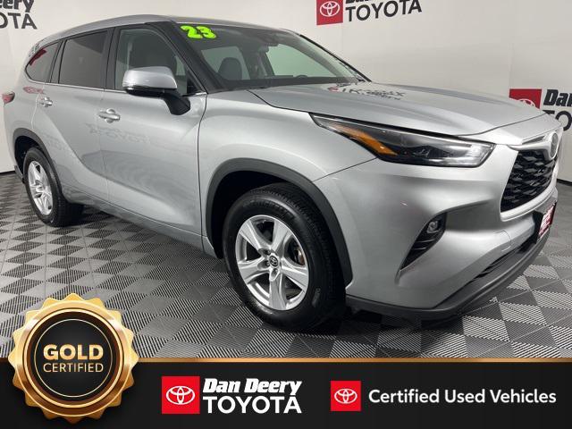 used 2023 Toyota Highlander car, priced at $34,381