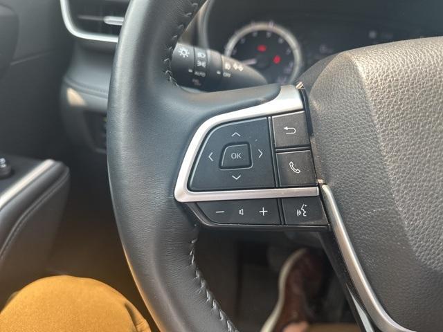 used 2023 Toyota Highlander car, priced at $34,300