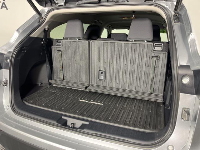 used 2023 Toyota Highlander car, priced at $33,475