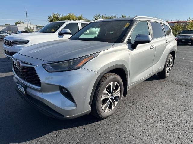 used 2024 Toyota Highlander car, priced at $46,000