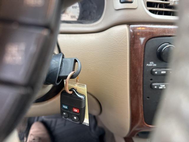 used 2006 Ford Taurus car, priced at $2,100