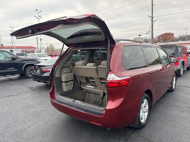 used 2017 Toyota Sienna car