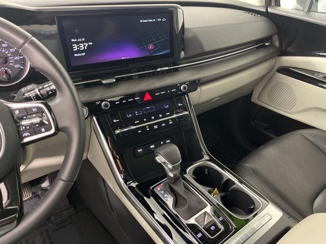 used 2024 Kia Carnival car, priced at $37,884