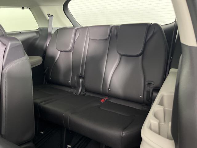 used 2024 Kia Carnival car, priced at $37,884
