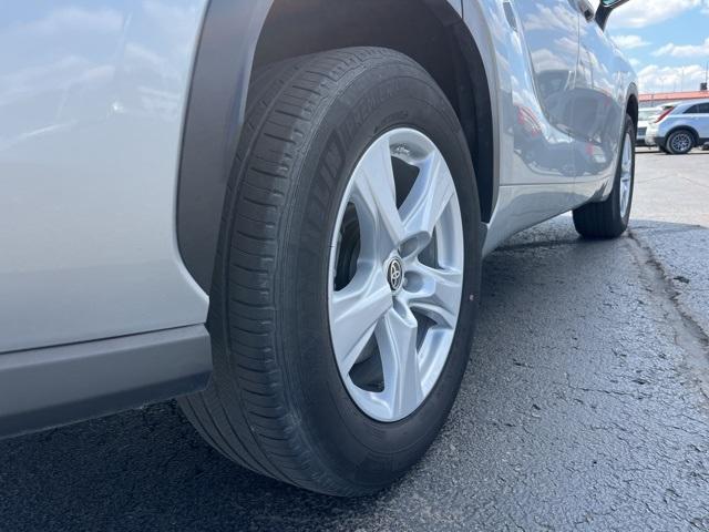 used 2023 Toyota Highlander car, priced at $35,300