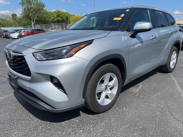 used 2023 Toyota Highlander car, priced at $35,300