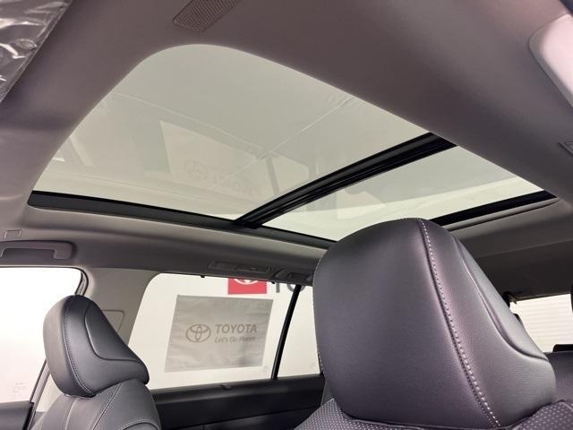 new 2025 Toyota Grand Highlander car, priced at $56,653