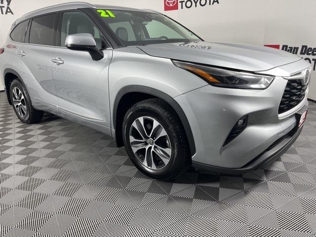 used 2021 Toyota Highlander car, priced at $30,921