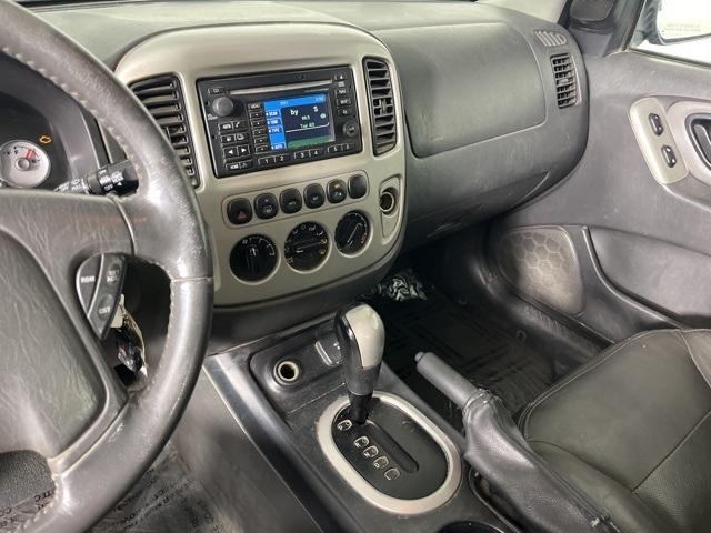 used 2006 Ford Escape Hybrid car, priced at $2,400