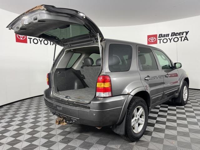 used 2006 Ford Escape Hybrid car, priced at $2,400