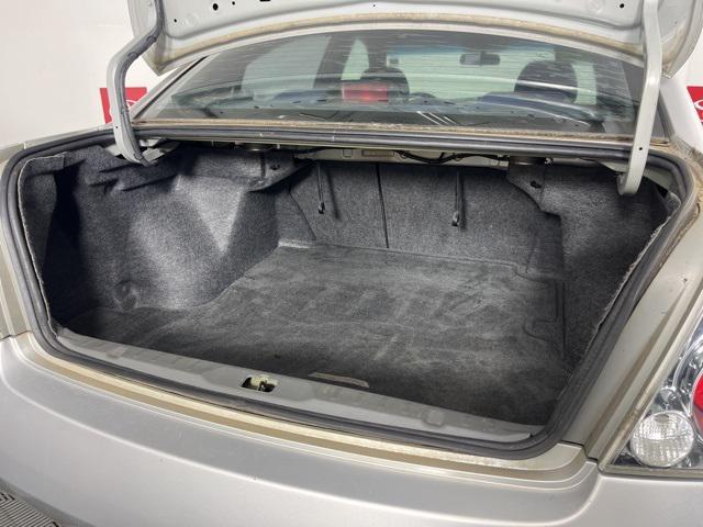 used 2003 Nissan Altima car, priced at $3,200