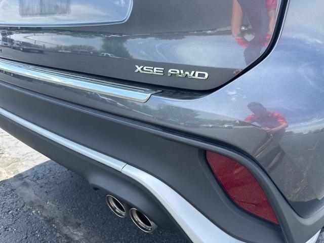 used 2023 Toyota Highlander car, priced at $45,500