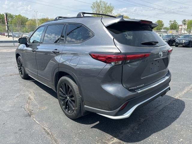 used 2023 Toyota Highlander car, priced at $45,500