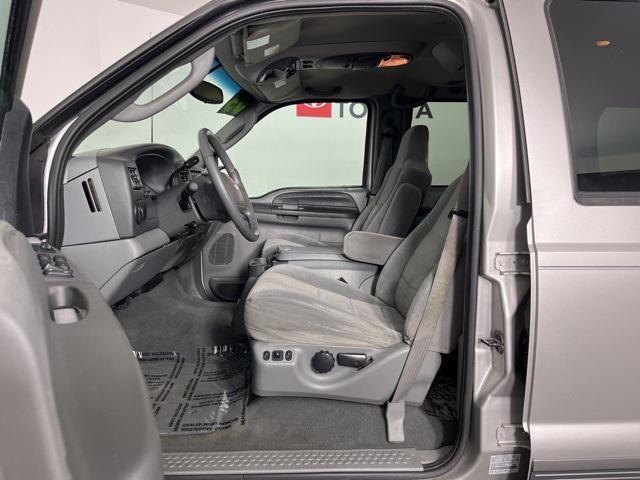 used 2003 Ford Excursion car, priced at $7,000