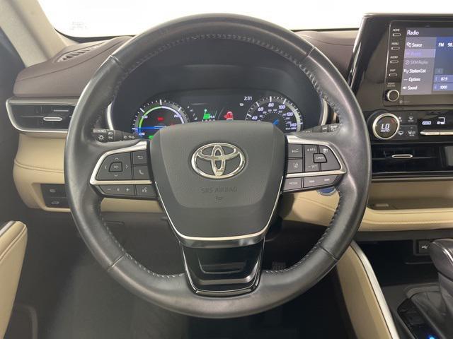 used 2020 Toyota Highlander Hybrid car, priced at $34,223