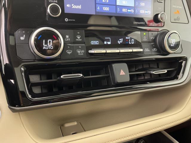 used 2020 Toyota Highlander Hybrid car, priced at $34,223