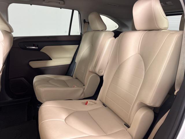 used 2020 Toyota Highlander Hybrid car, priced at $34,223