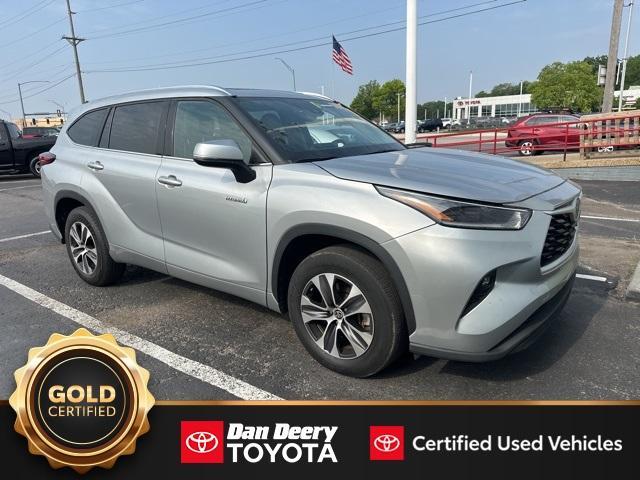 used 2021 Toyota Highlander Hybrid car