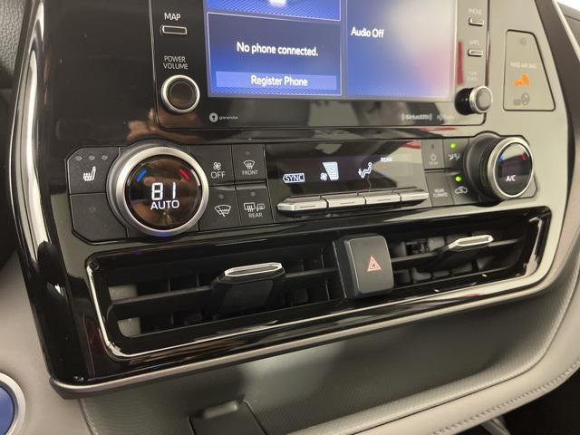 used 2021 Toyota Highlander Hybrid car, priced at $35,999