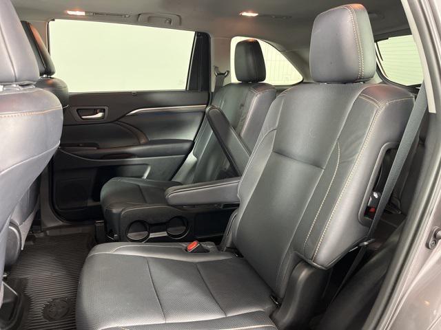 used 2019 Toyota Highlander car, priced at $29,486