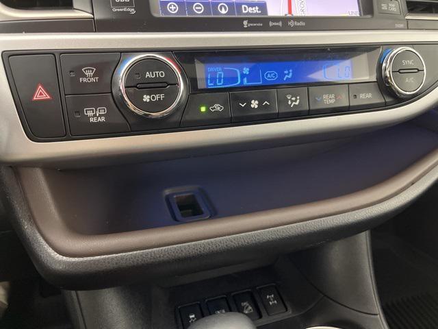 used 2019 Toyota Highlander car, priced at $29,486