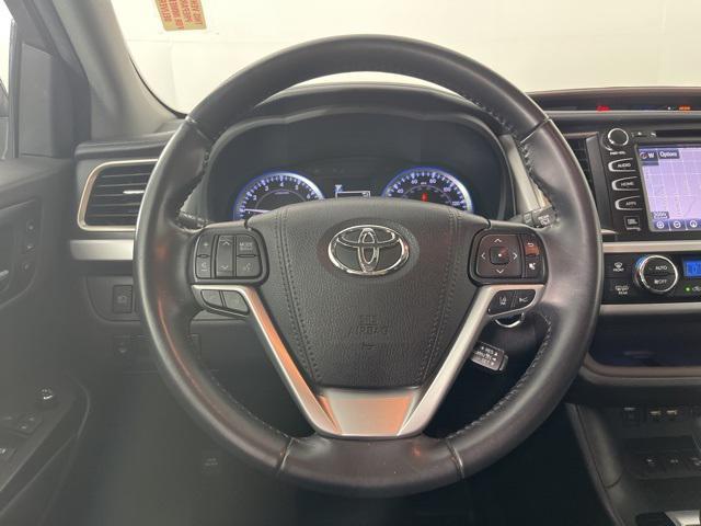 used 2019 Toyota Highlander car, priced at $29,486