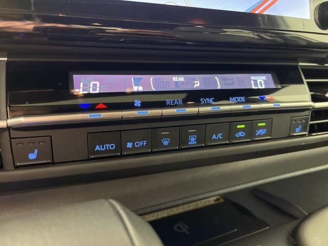 used 2024 Toyota Sienna car, priced at $46,900