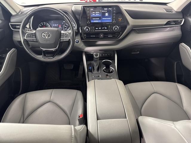 used 2021 Toyota Highlander car, priced at $37,625