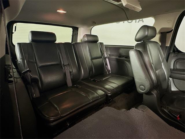 used 2009 Cadillac Escalade ESV car, priced at $5,500