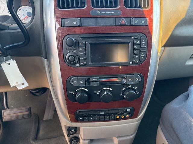 used 2007 Chrysler Town & Country car, priced at $1,500